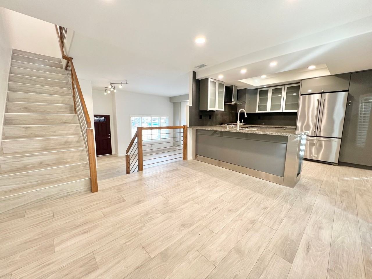 1501 Artesia Blvd - Photo 4 of 22