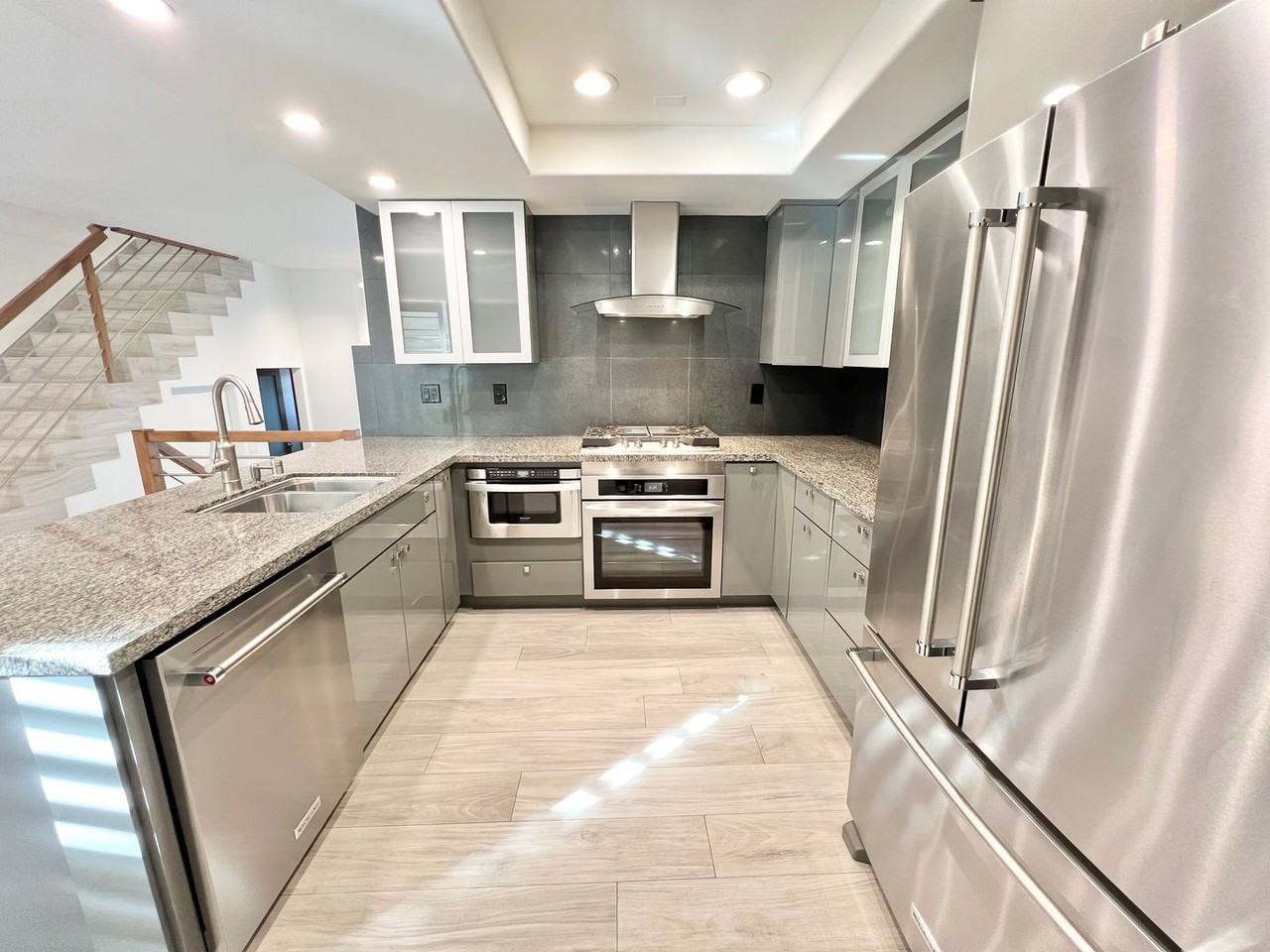 1501 Artesia Blvd - Photo 6 of 22