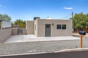 featured image of 938 E Waverly St