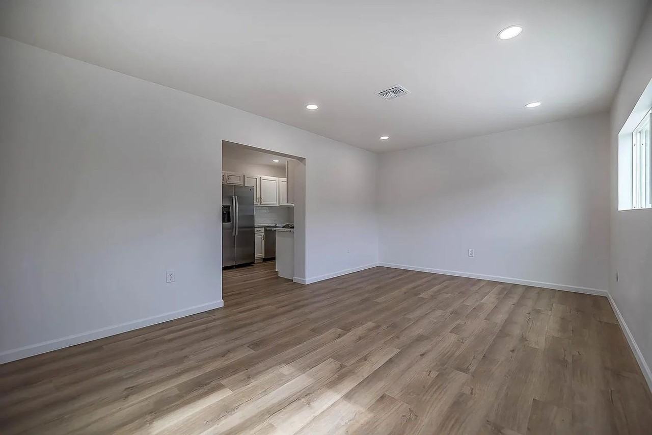 938 E Waverly St - Photo 2 of 16