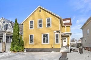 featured image of 2912 Wright Ave