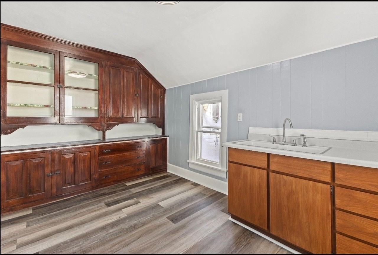 2912 Wright Ave - Photo 3 of 31