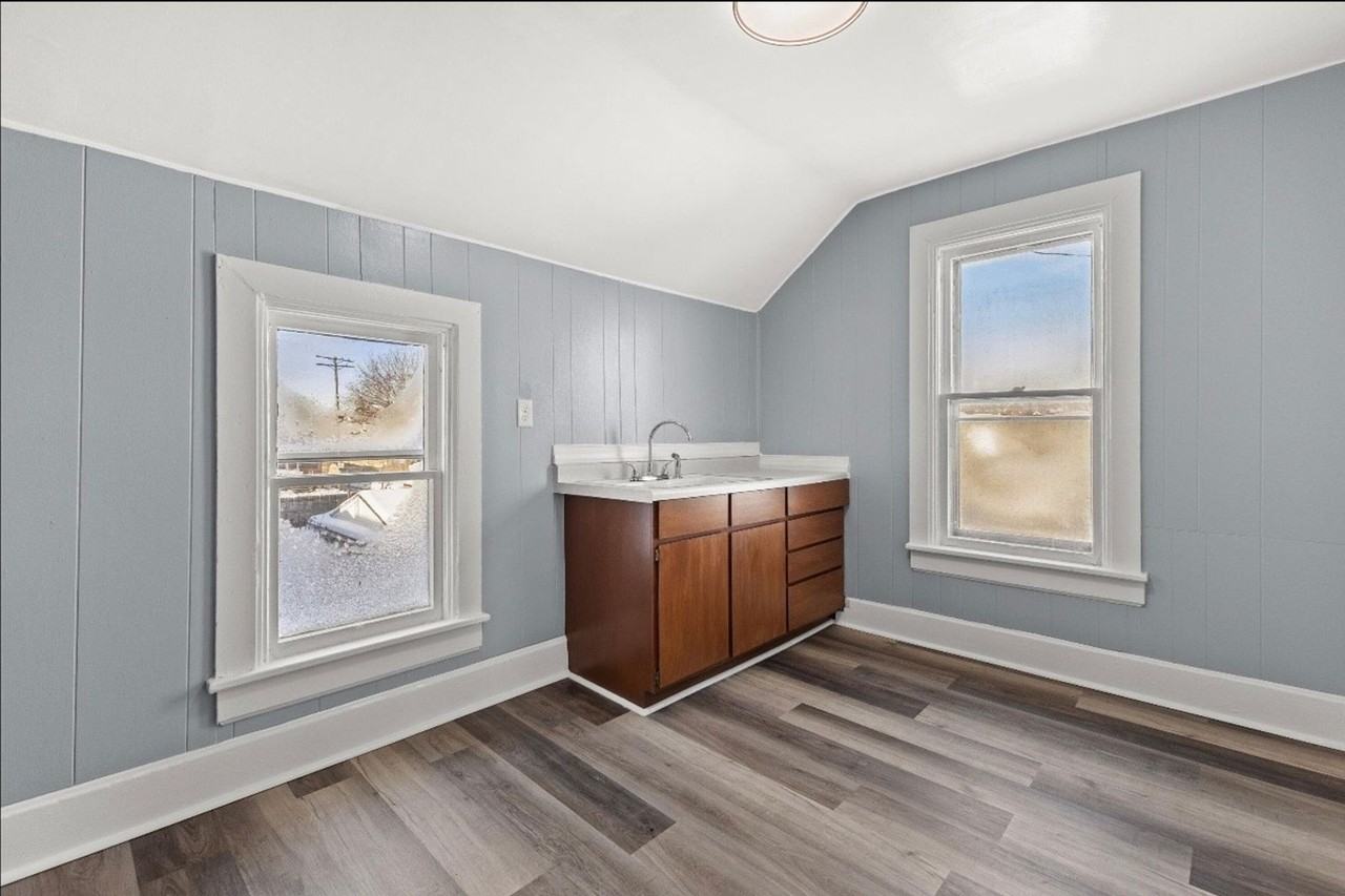 2912 Wright Ave - Photo 4 of 31