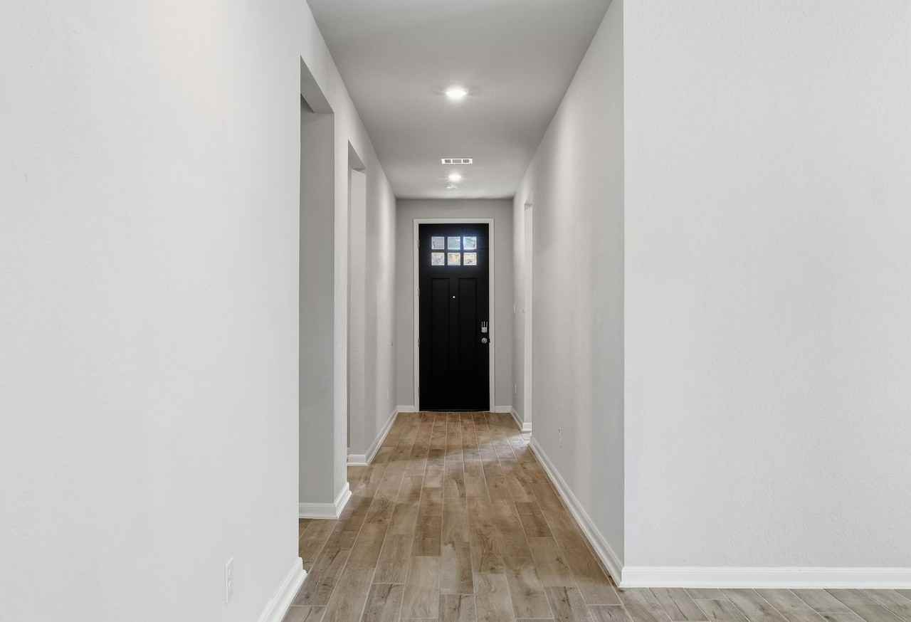 13007 Louberg Vly - Photo 2 of 33