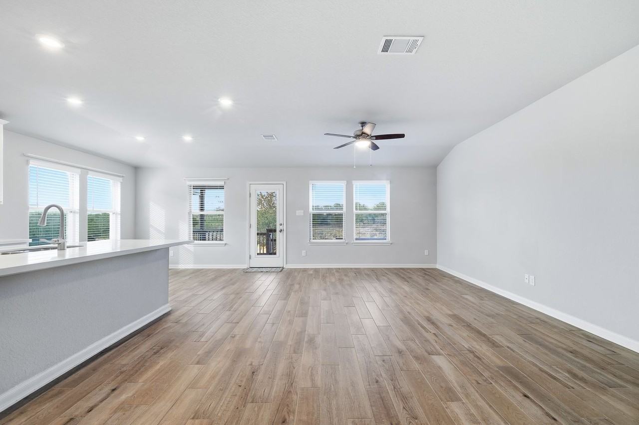 13007 Louberg Vly - Photo 6 of 33