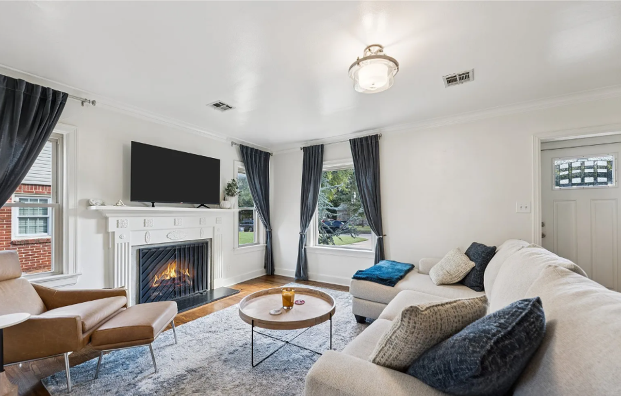 1242 S Oswego Ave - Photo 6 of 23