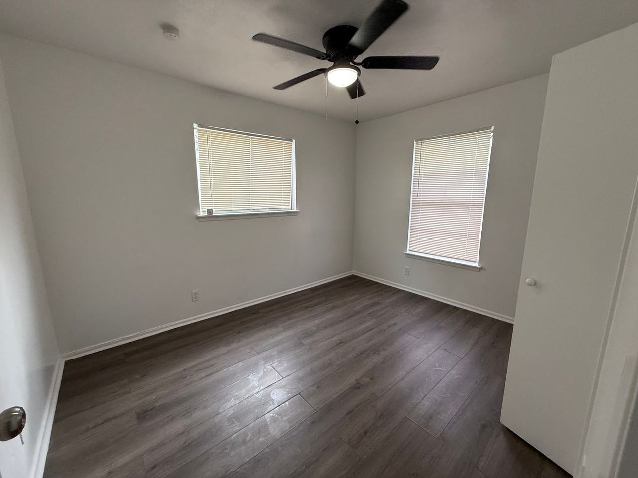 2931 Jasper St - Photo 6 of 10