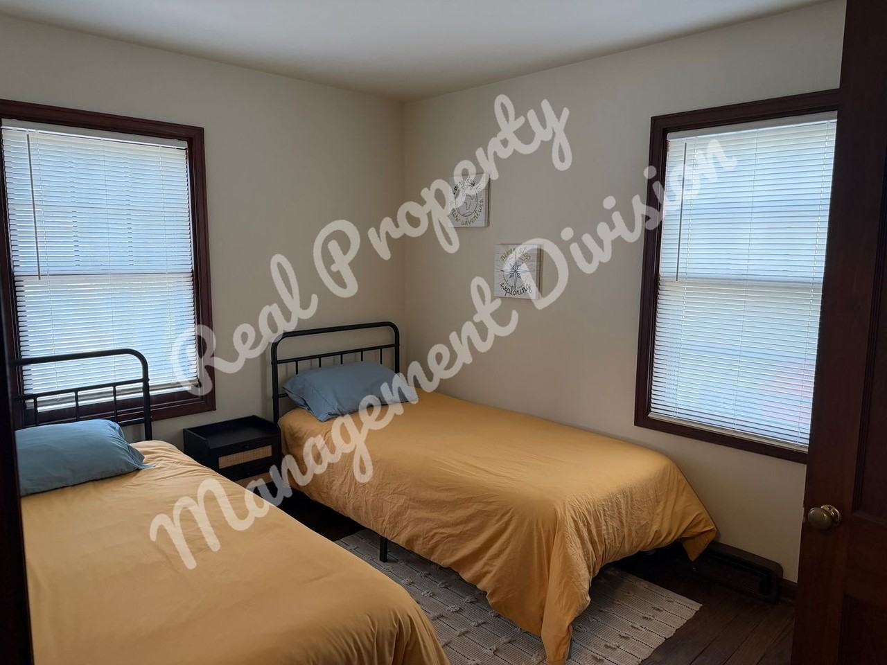 3015 S Thayer St - Photo 5 of 12