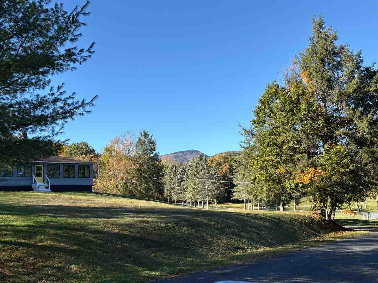 155 Eastview Dr - Photo 2 of 24