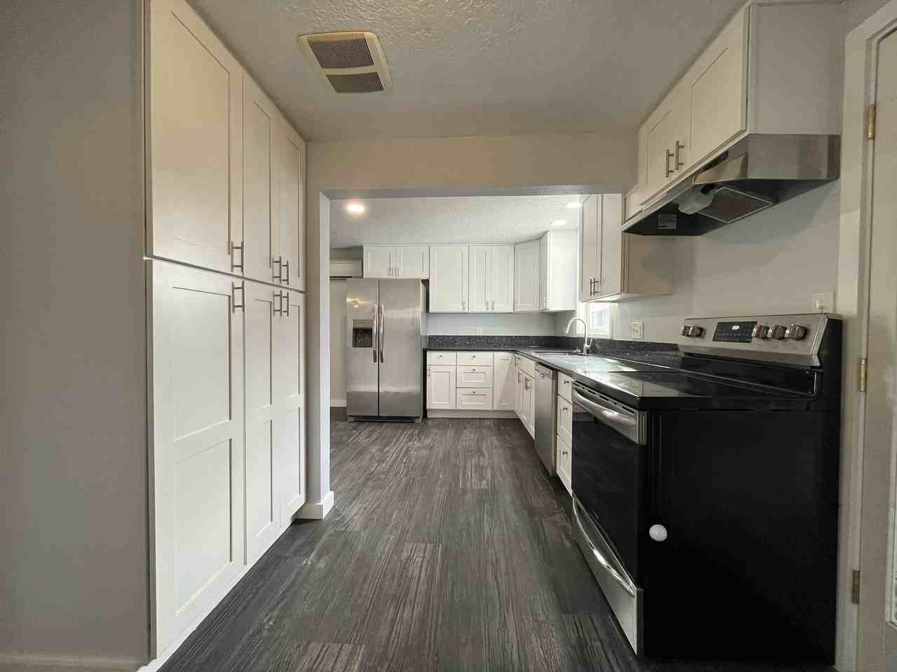 11132 Ne Morris St - Photo 7 of 44