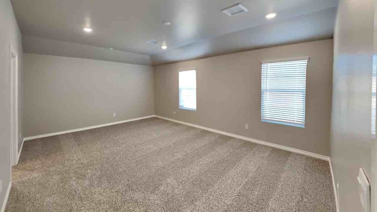 10201 Nw 28th Ter - Photo 6 of 17