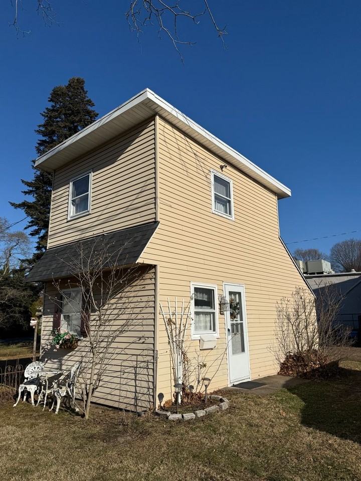 2220 New Falls Rd - Photo 2 of 12