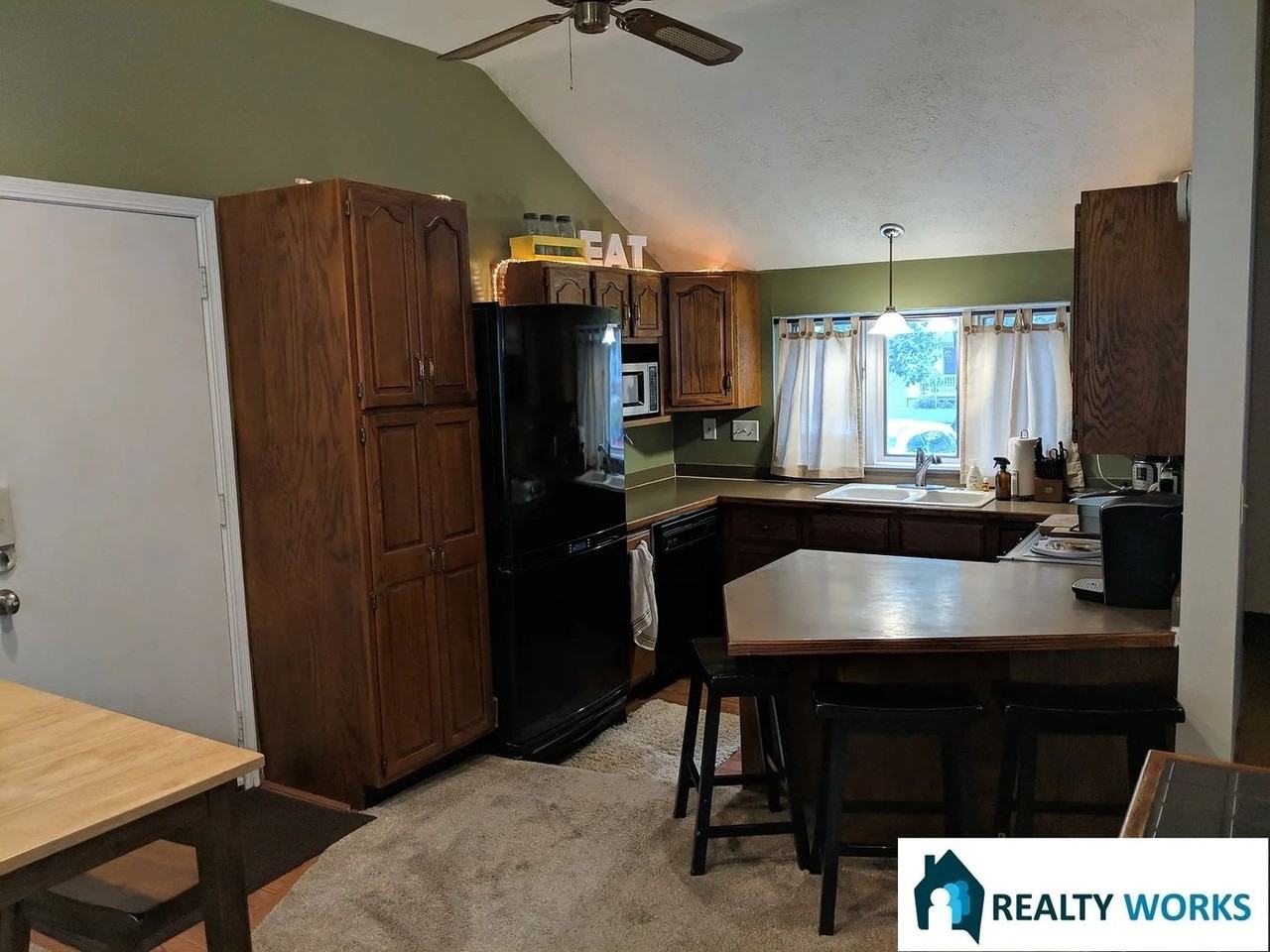 6235 Fremont St - Photo 2 of 7