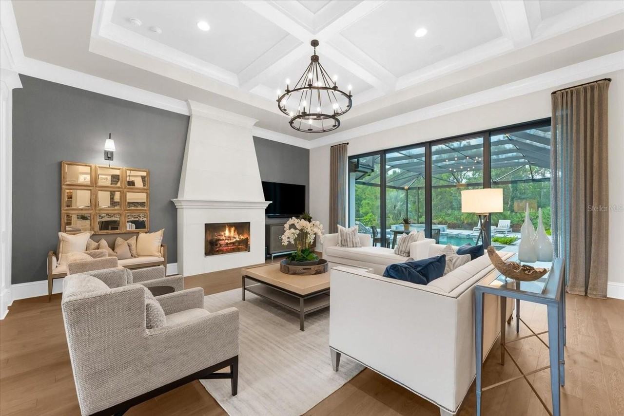 8407 Lindrick Ln - Photo 4 of 26