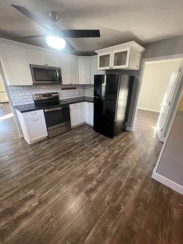 229 E Vine St - Photo 6 of 23