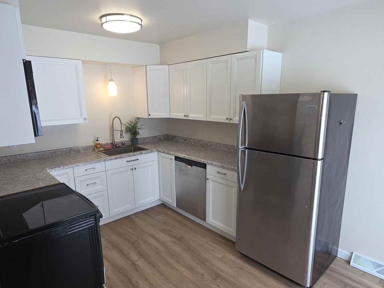 539 East Ave - Photo 5 of 16