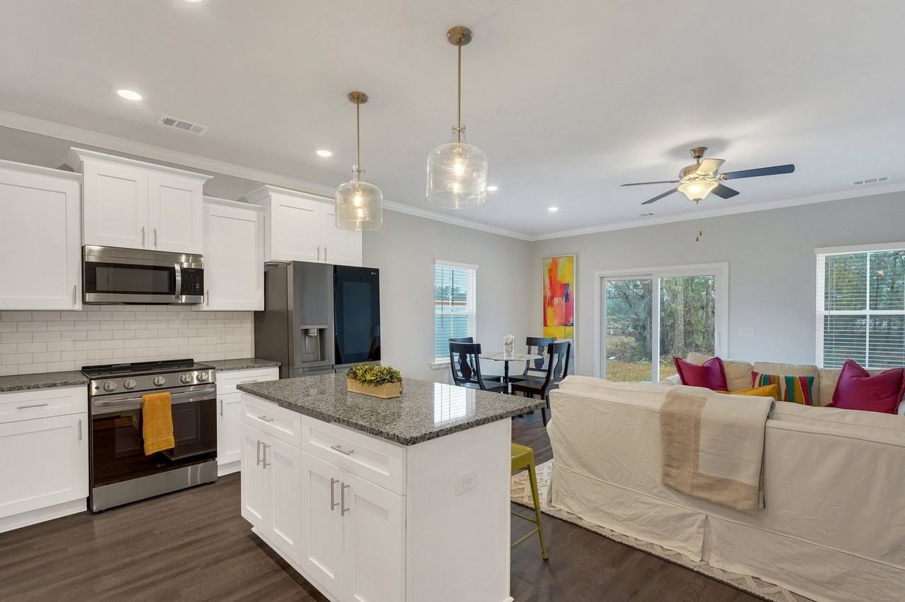 84 Dorsey Dr - Photo 4 of 20