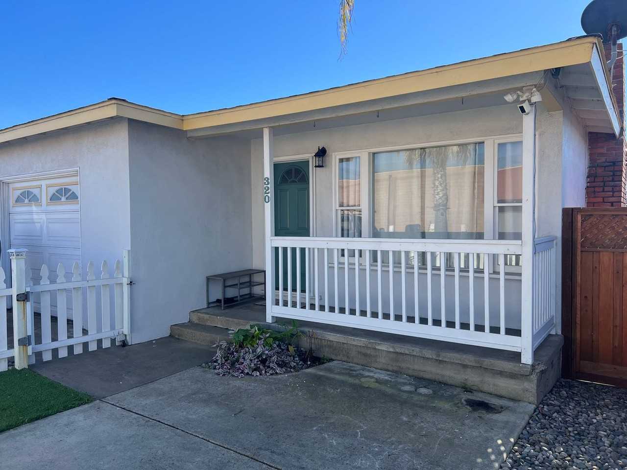 320 320 Amador Ave.  - 320 Amador Ave. - Photo 2 of 16