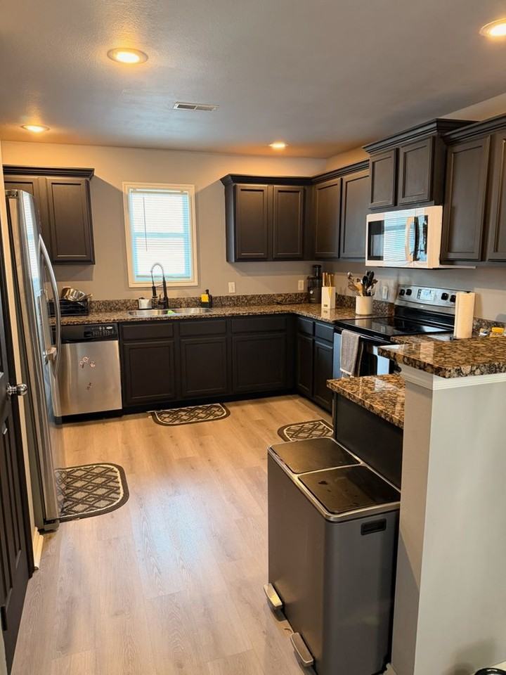 17 Fuller Cir - Photo 2 of 2