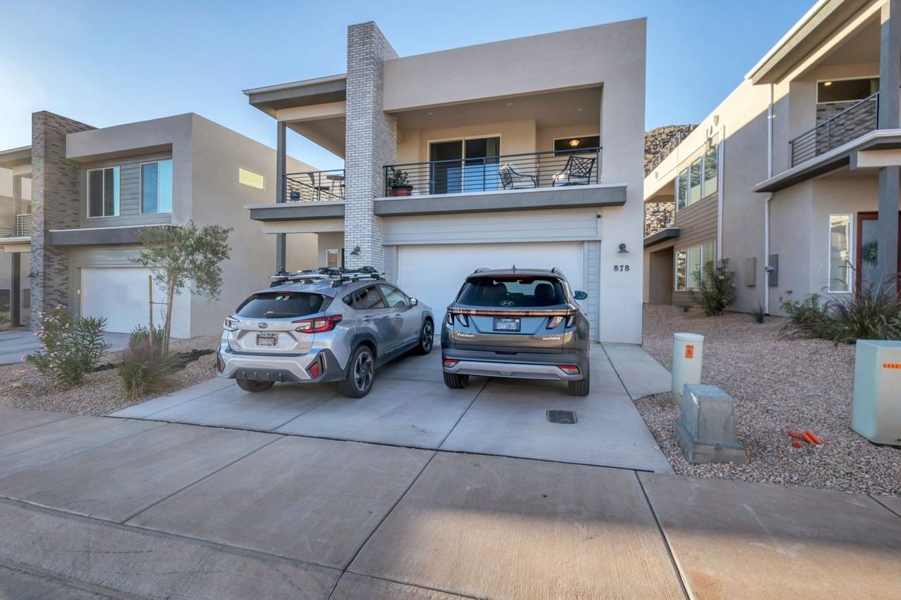 878 S Walker Way - Photo 3 of 38