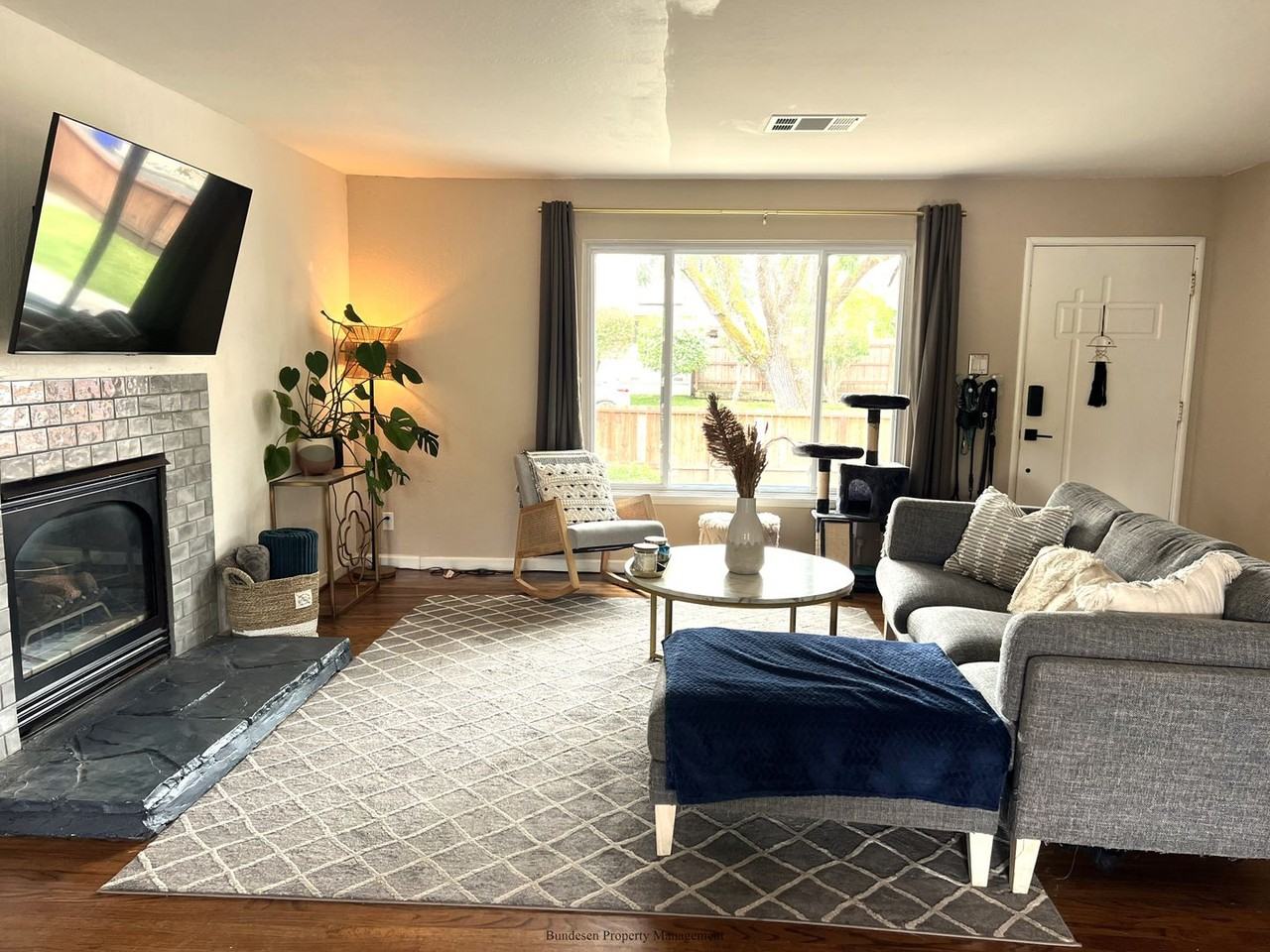 3190 Stuart Way - Photo 6 of 24