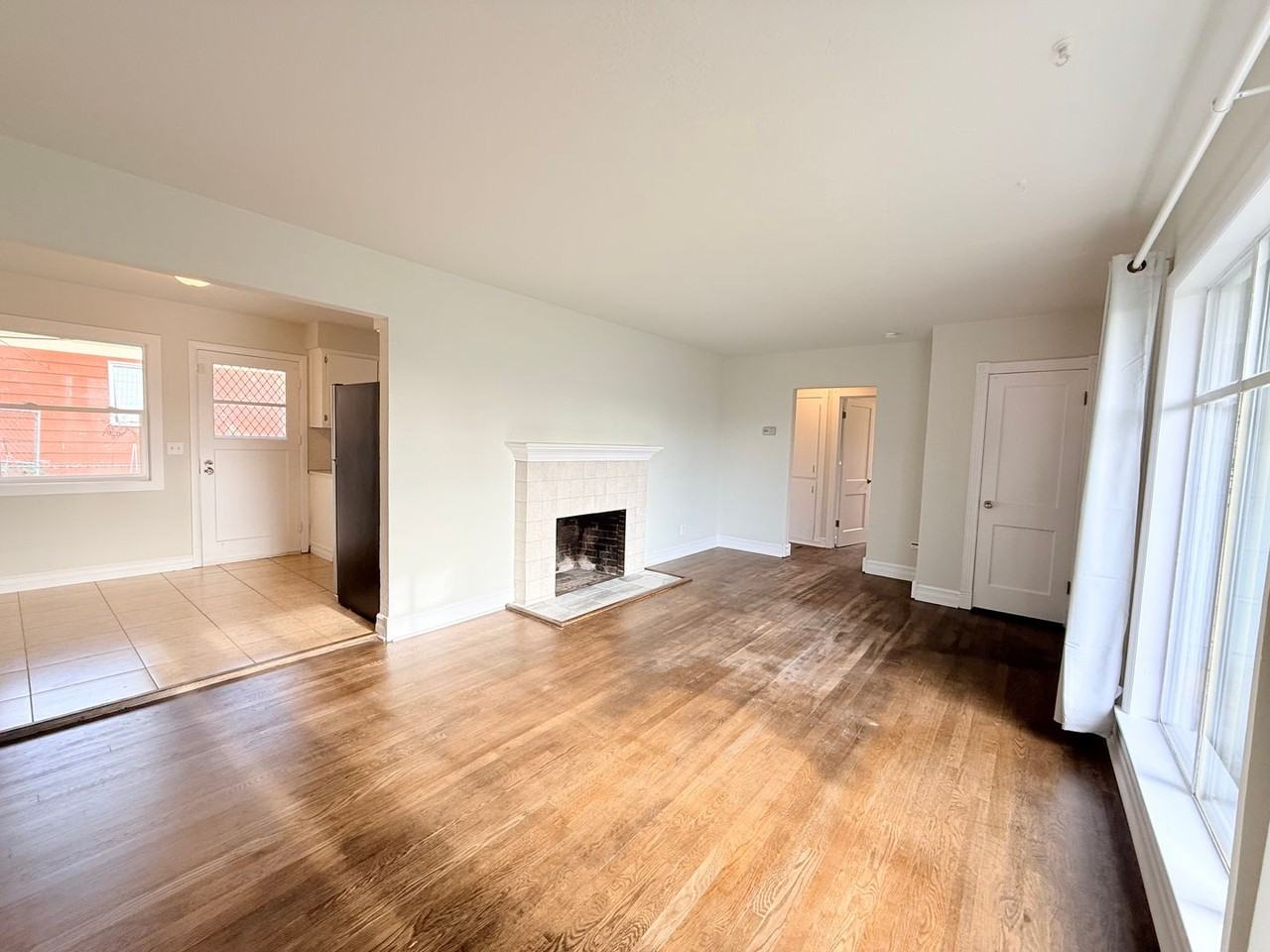 10355 Se Center St - Photo 5 of 19