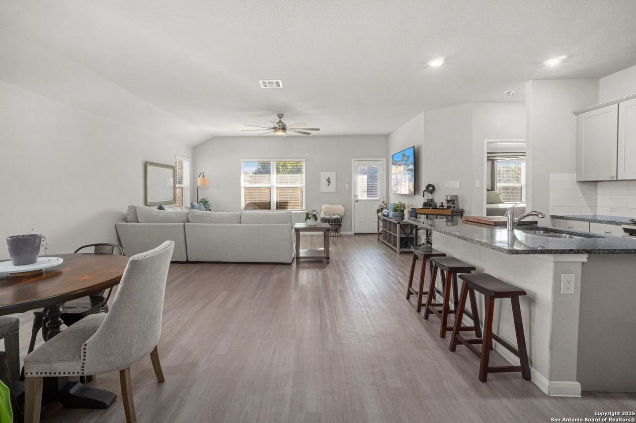 15046 Gelding Hts - Photo 6 of 21