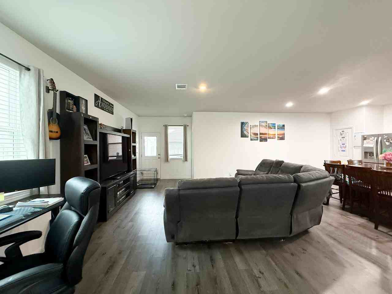 970 Harper Ln - Photo 2 of 15