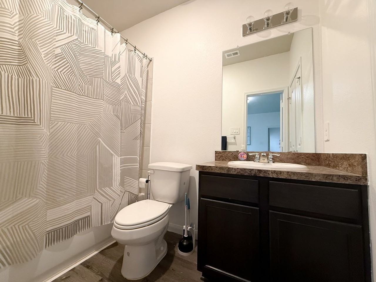 970 Harper Ln - Photo 7 of 15