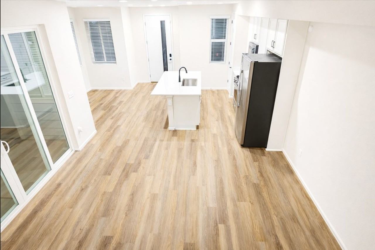 24364 E 42nd Ave - Photo 4 of 11