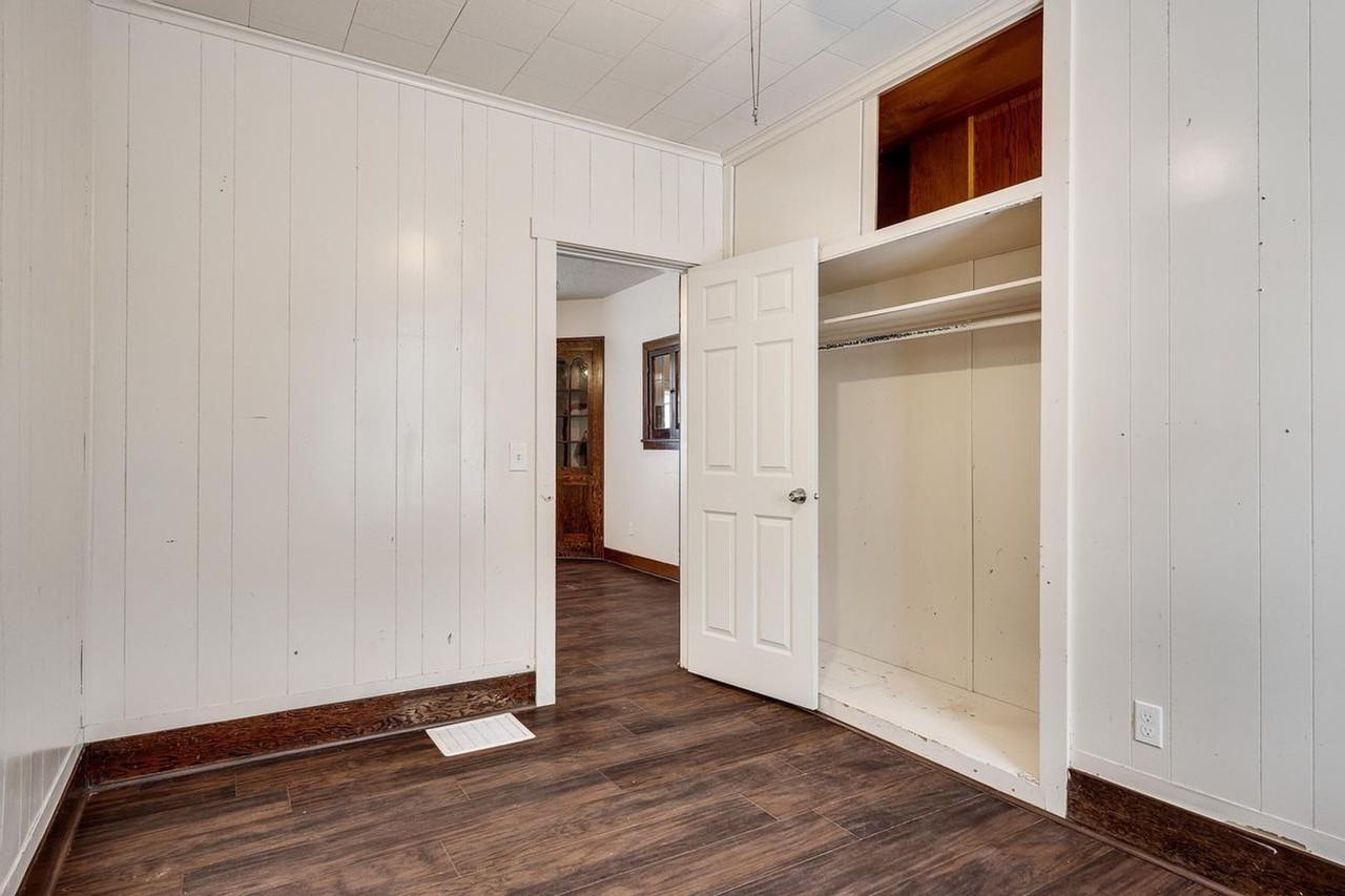 938 Hood St - Photo 7 of 13