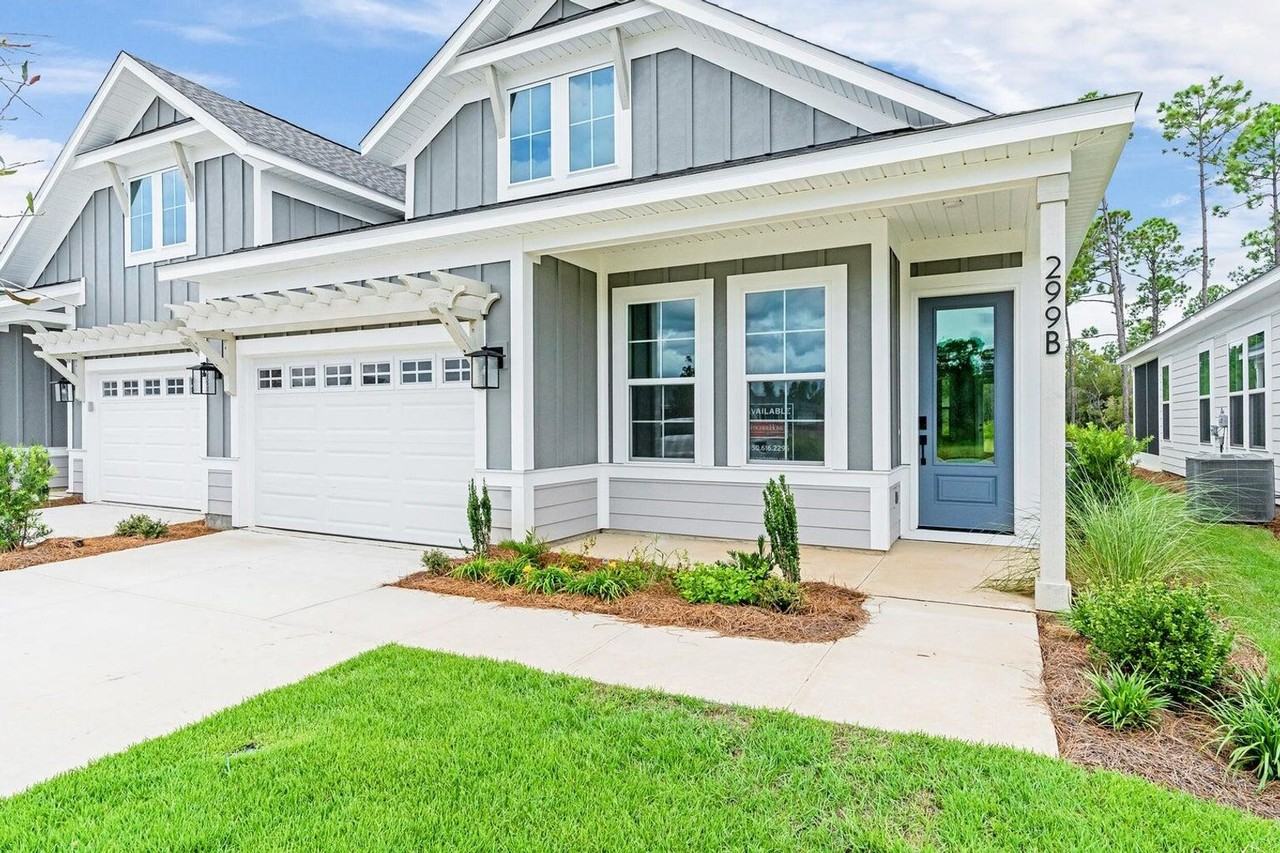 299 Suwannee Dr Unit B - Photo 2 of 34