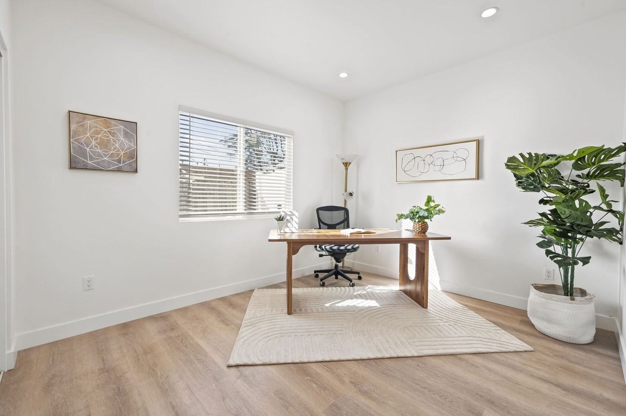 128 S Citrus Ave #A - Photo 7 of 26