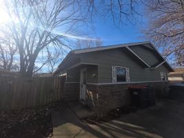 featured image of 1909 Cypress Pl