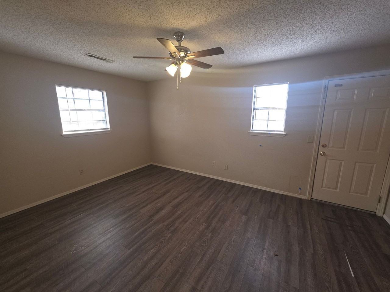1909 Cypress Place - Photo 2 of 11