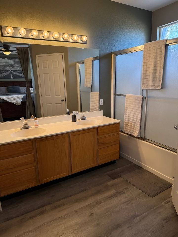 7985 Monterey Shores Dr - Photo 5 of 9