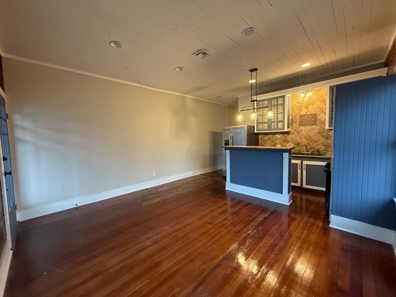 426 General Mouton Ave Apt B - Photo 5 of 8