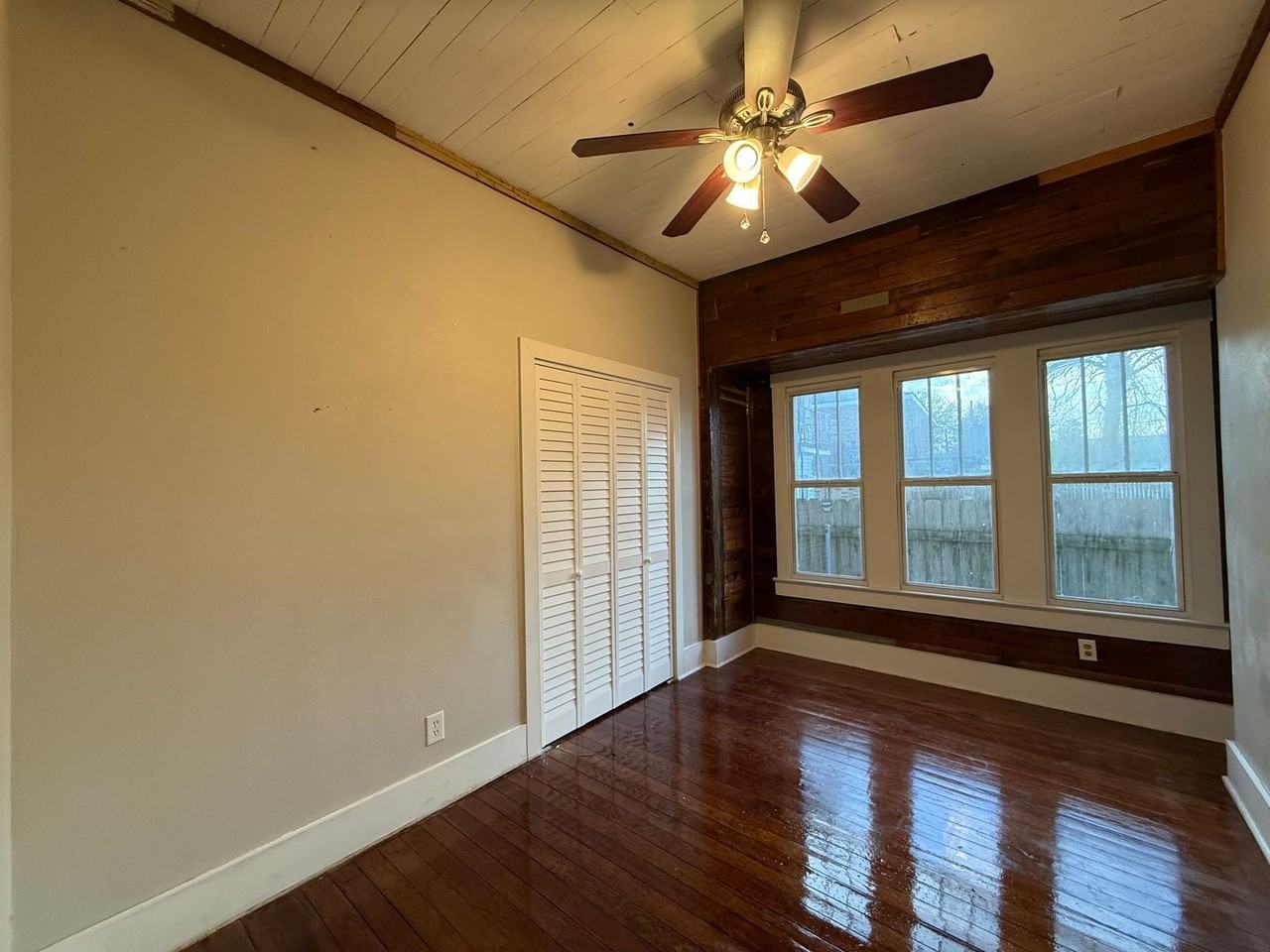 426 General Mouton Ave Apt B - Photo 7 of 8