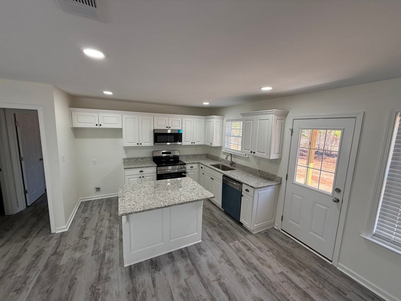 834 Lockett Station Rd - Photo 3 of 13