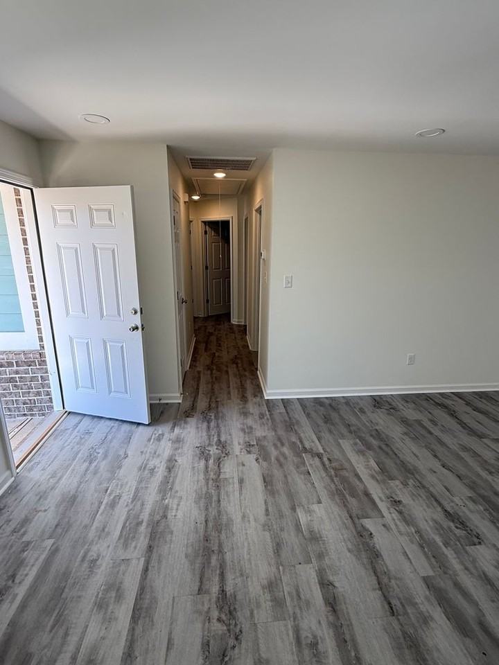 834 Lockett Station Rd - Photo 6 of 13