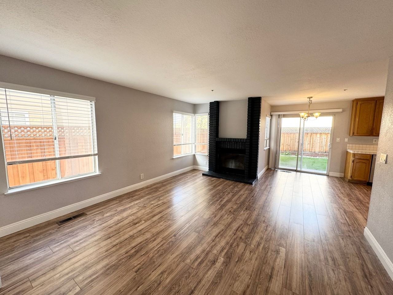 5312 Hillflower Dr - Photo 4 of 14