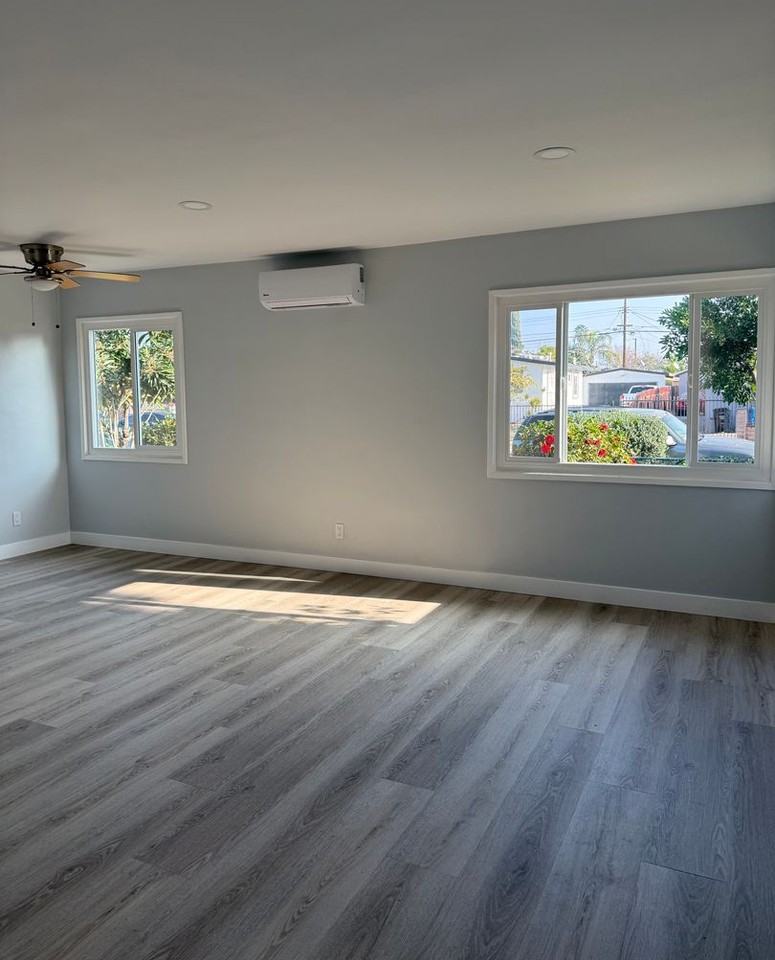 8623 Tilden Ave - Photo 4 of 9