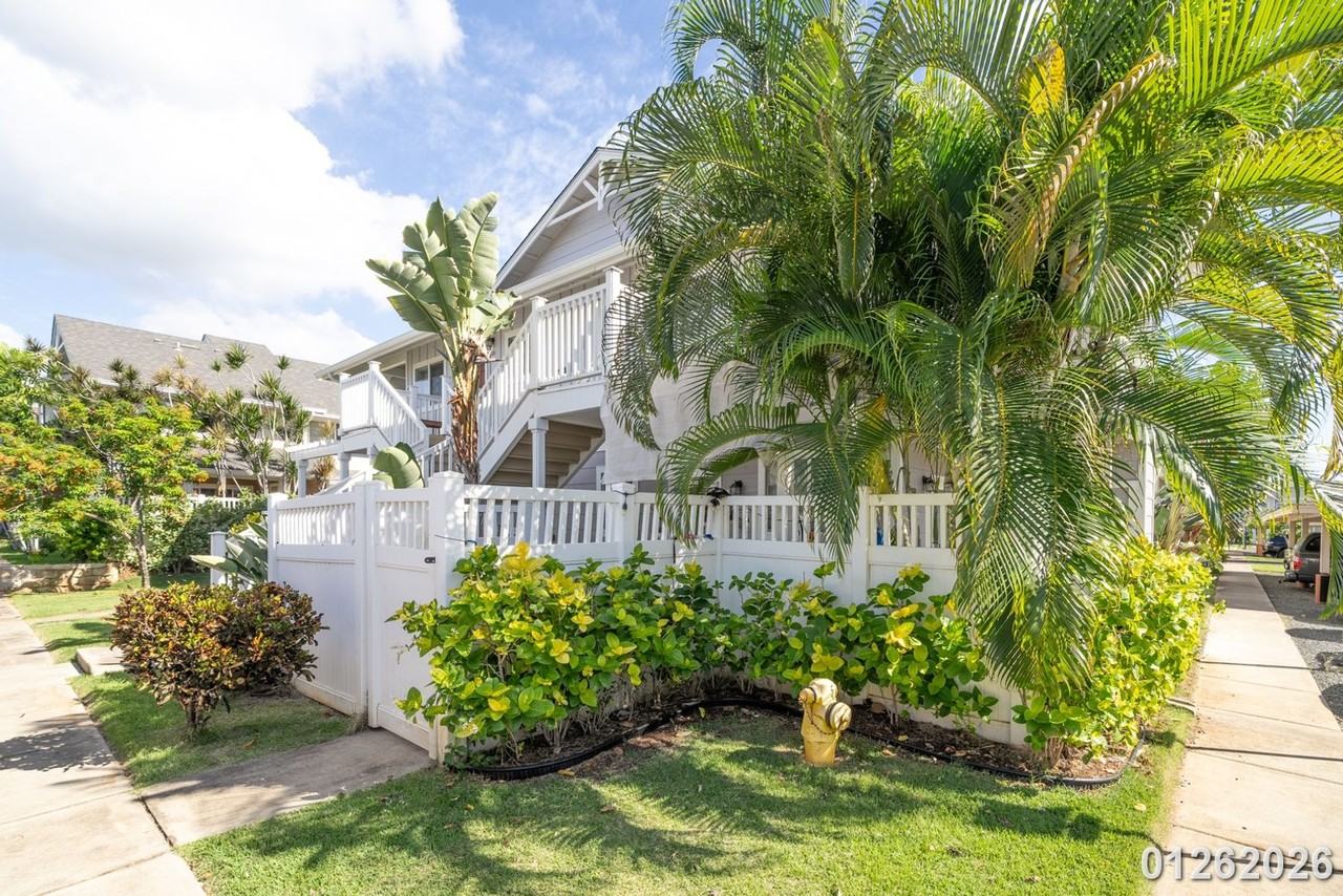 1122 Kukulu St #1606 - Photo 2 of 27