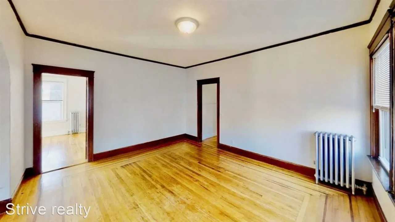 188 Nelson St - Photo 5 of 11