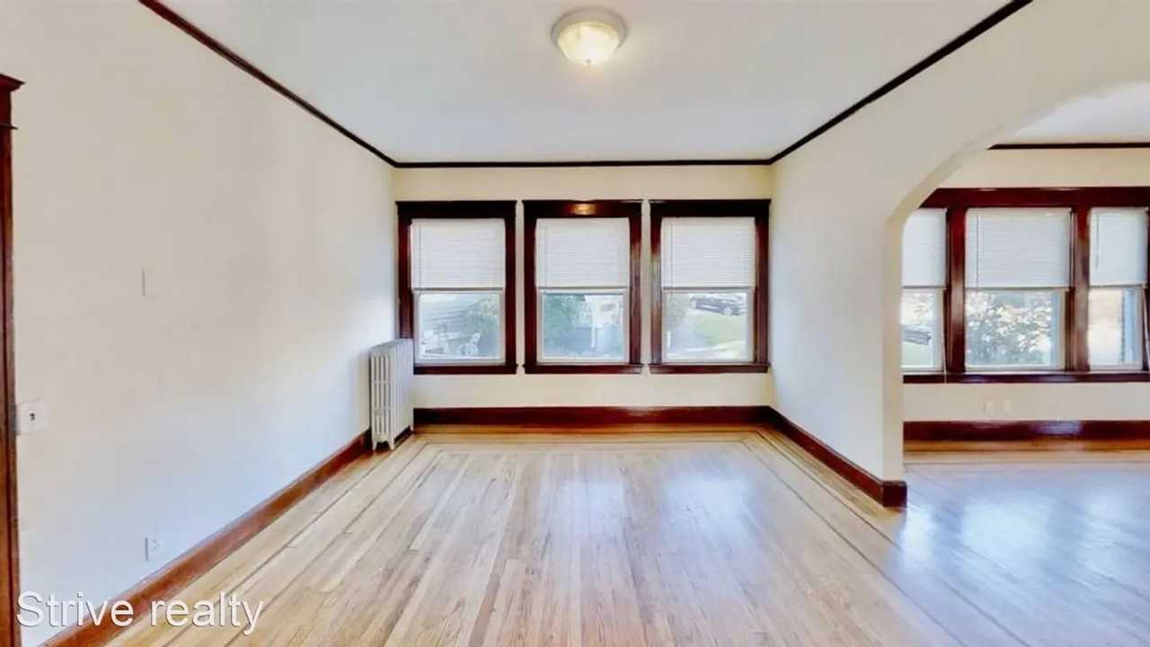 188 Nelson St - Photo 6 of 11