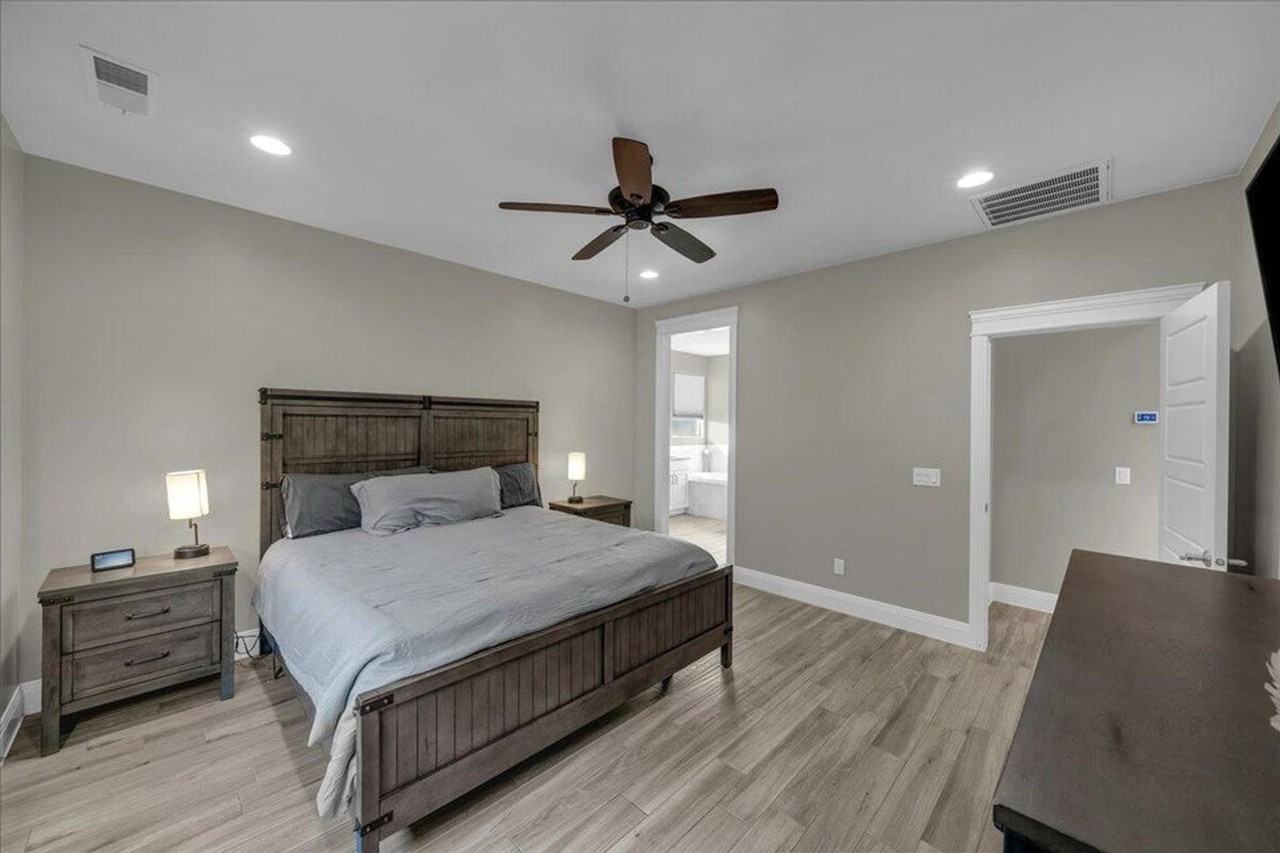 428 E Steeplechase Rd - Photo 7 of 25