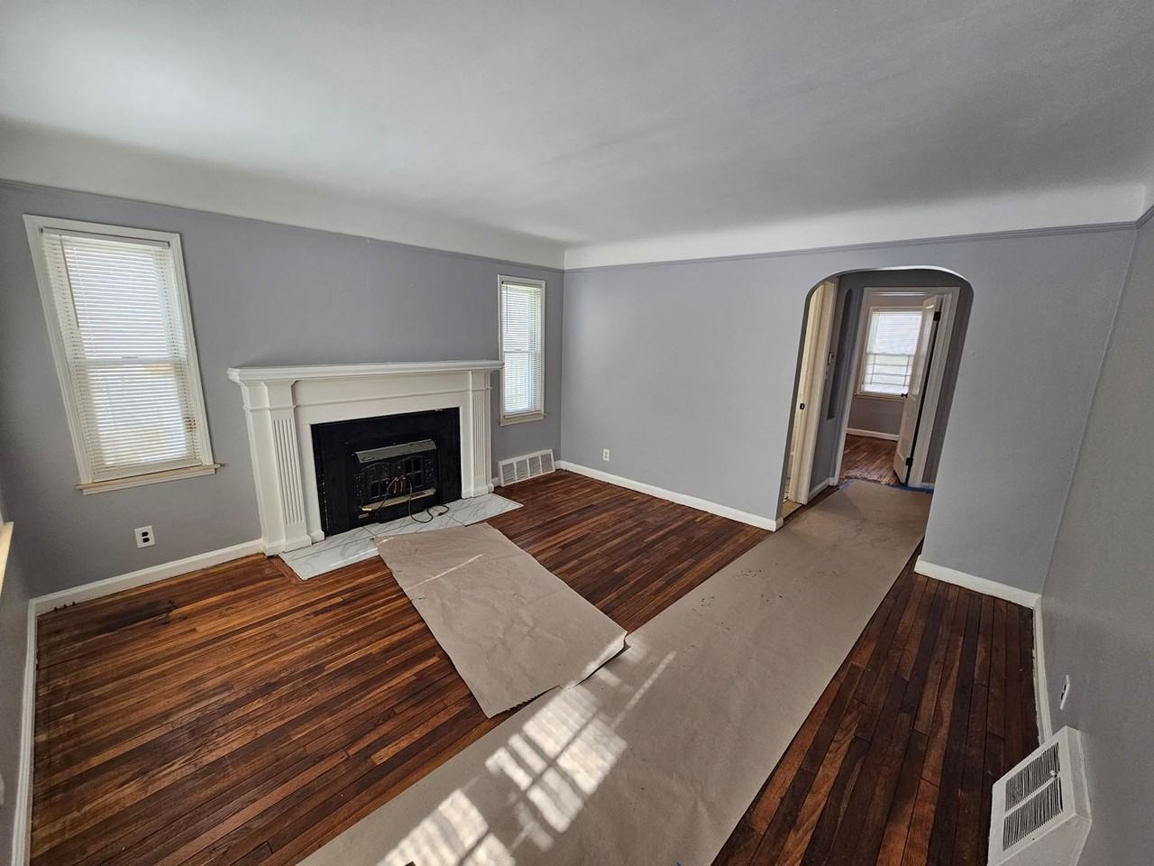 16307 Eastburn St - Photo 3 of 17