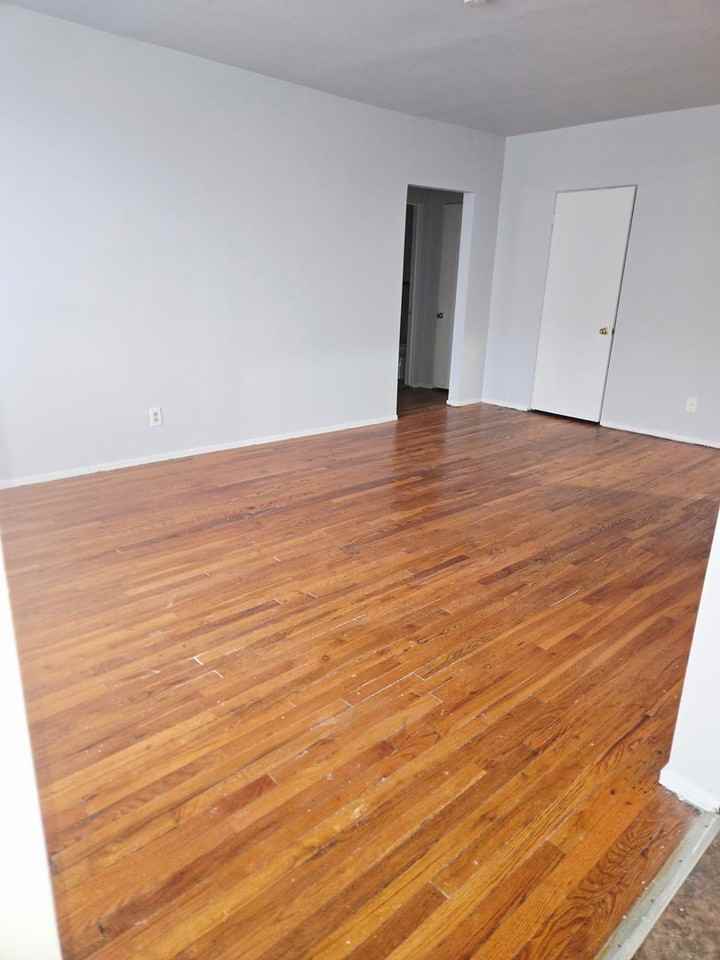 10 S West St - Photo 3 of 10