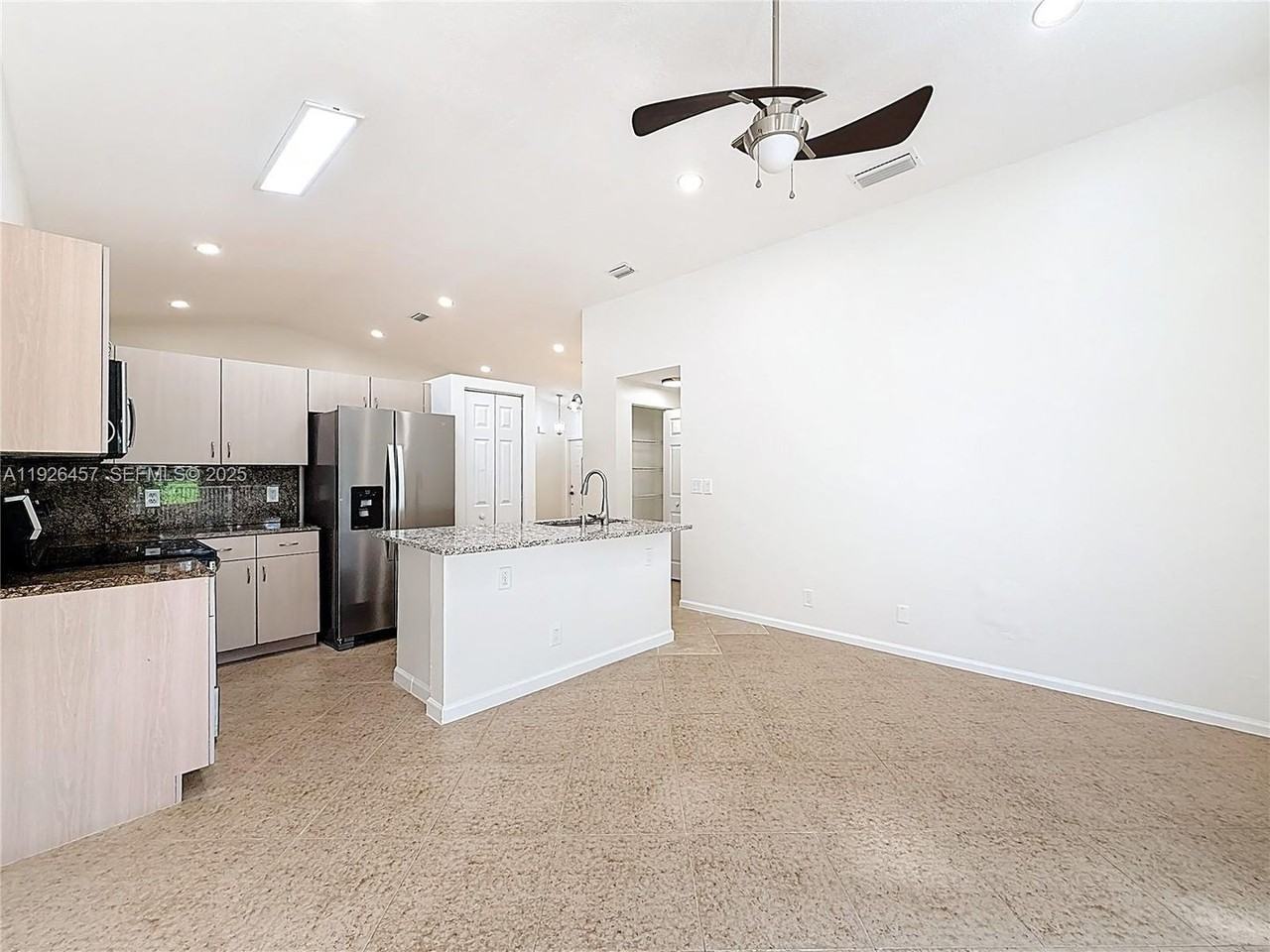 17738 Sw 20th St - Photo 5 of 29