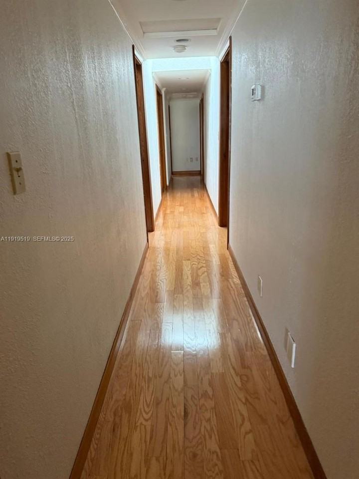 5461 W Broward Blvd - Photo 2 of 10